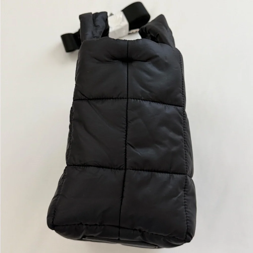 Lululemon Quilted Grid Small Tote, Black - Picture 6 of 16